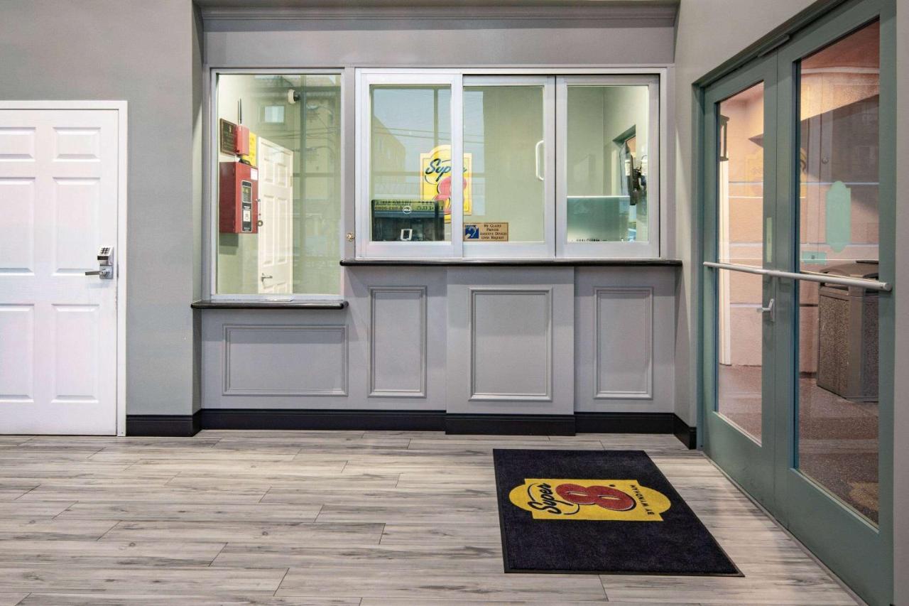 במוטל לוס אנג'לס Super 8 By Wyndham North Hollywood מראה חיצוני תמונה